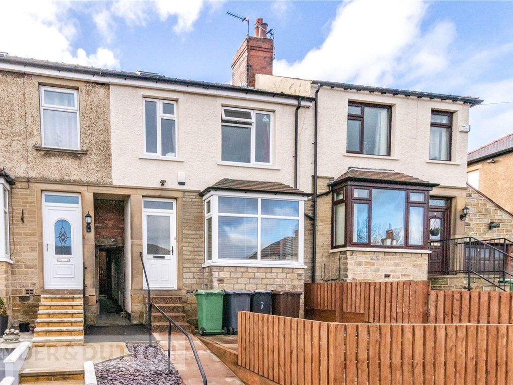 4 bed terraced house for sale in Hallas Grove, Huddersfield, West