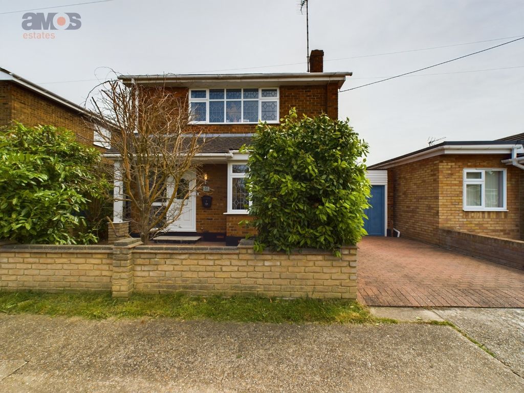 2 bed detached house for sale in Hellendoorn Road, Canvey Island, Essex