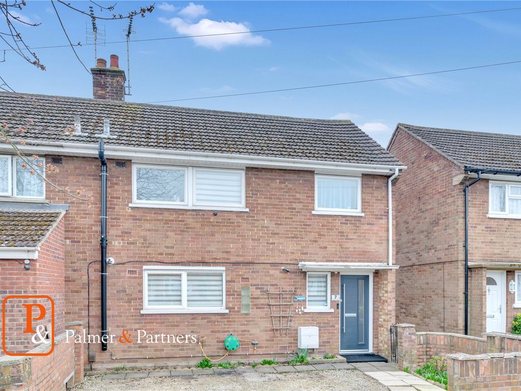 4 bed semidetached house for sale in Berechurch Hall Road, Colchester