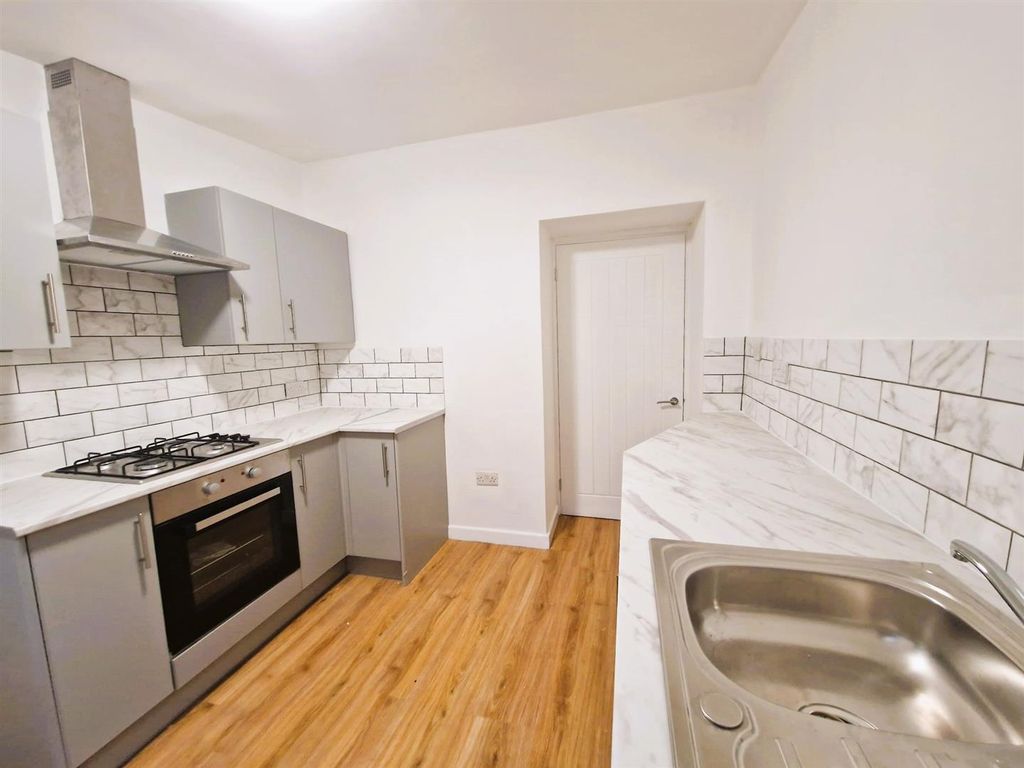 3 bed terraced house to rent in James Street, Maerdy, Ferndale CF43, £