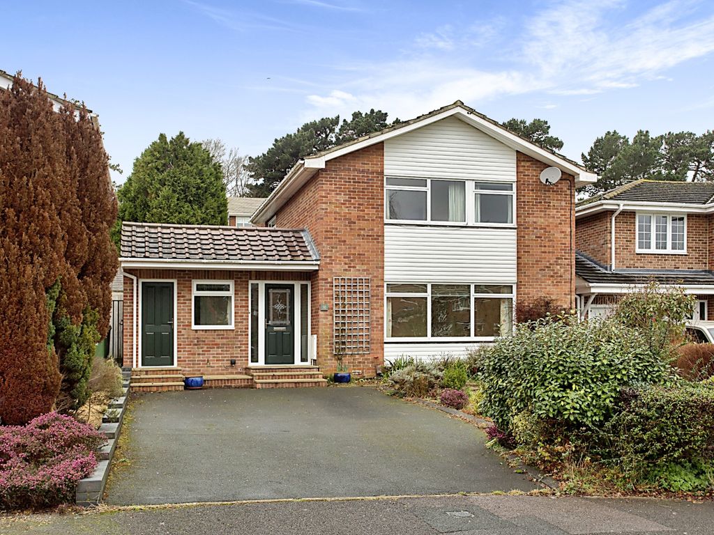 4 bed detached house for sale in Pitchpond Road, Warsash, Southampton