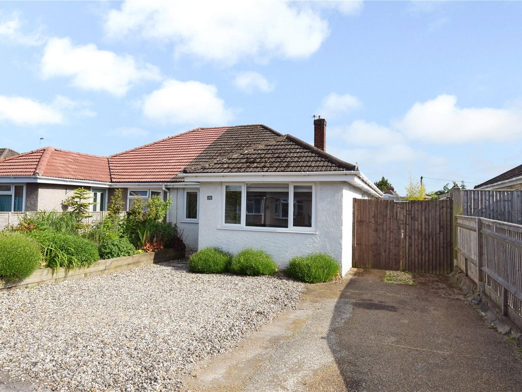 3 bed semidetached bungalow for sale in Barfield Road, Thatcham RG18