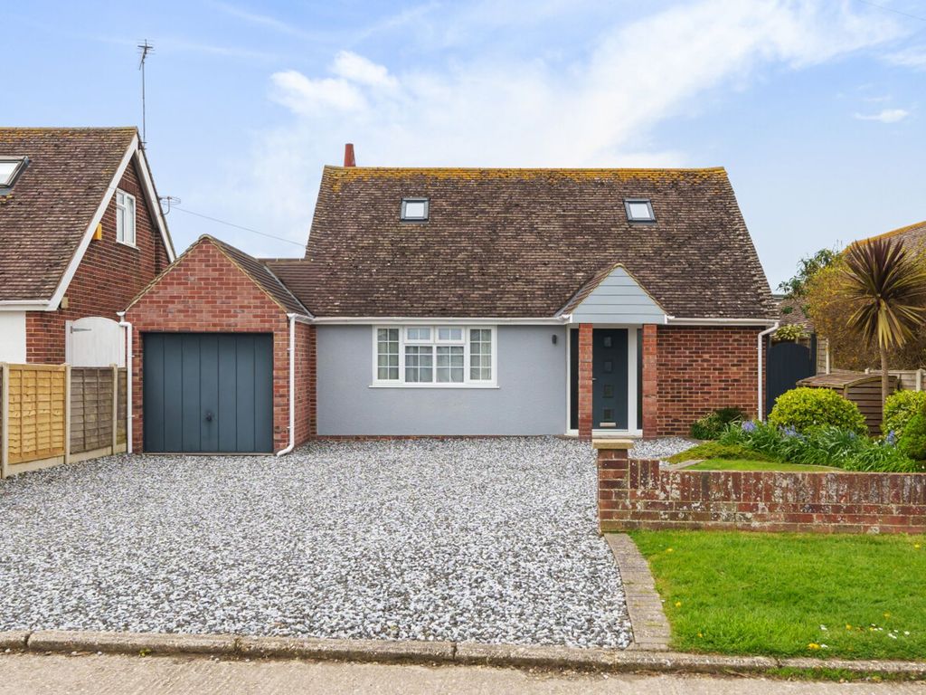 3 bed detached house for sale in Croft Road, Selsey PO20, £535,000 Zoopla