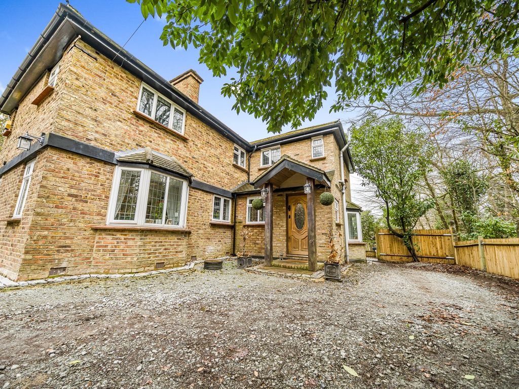 4 bed detached house for sale in Badgers Road, Badgers Mount, Sevenoaks