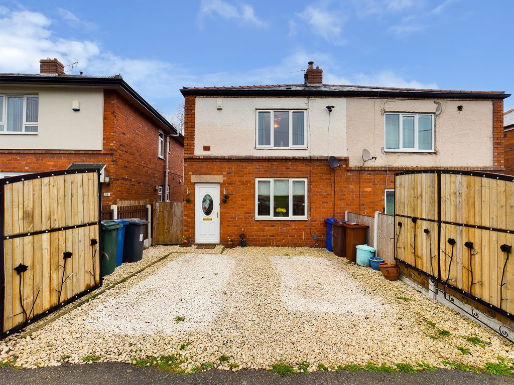 3 bed semidetached house for sale in Hollowdene, Barnsley S75 Zoopla