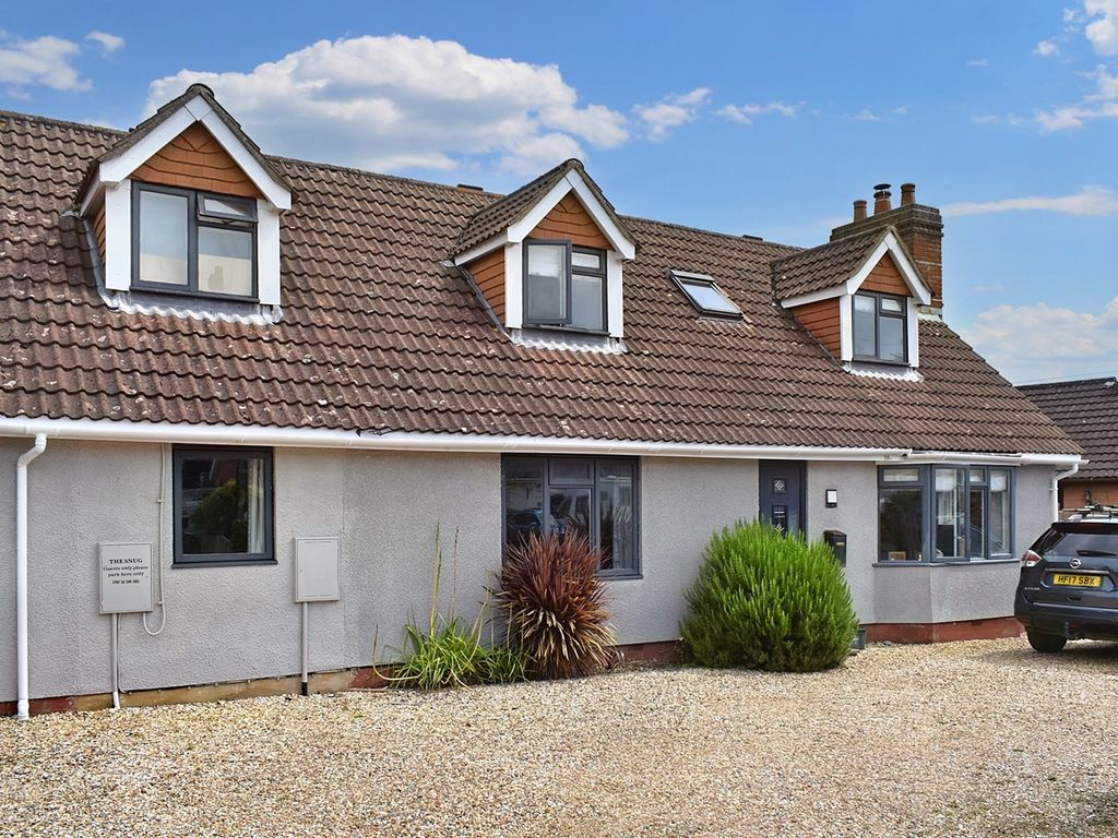 6 bed detached bungalow for sale in Stopples Lane, Hordle, Lymington