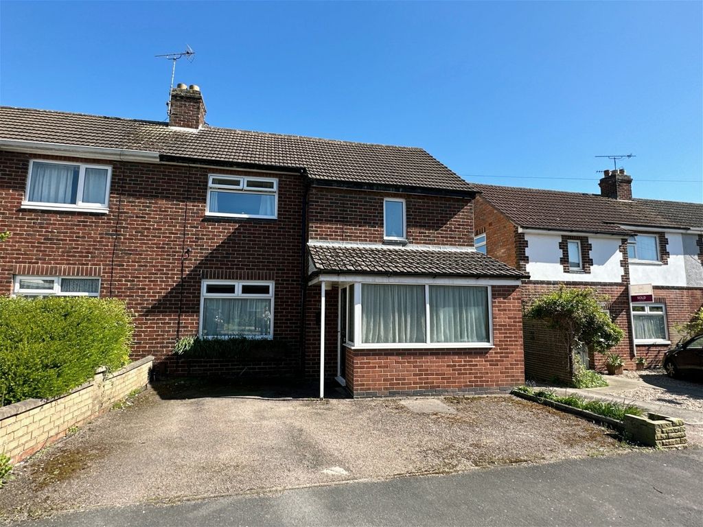 3 bed semidetached house for sale in Dunstall Avenue, Leicester LE3