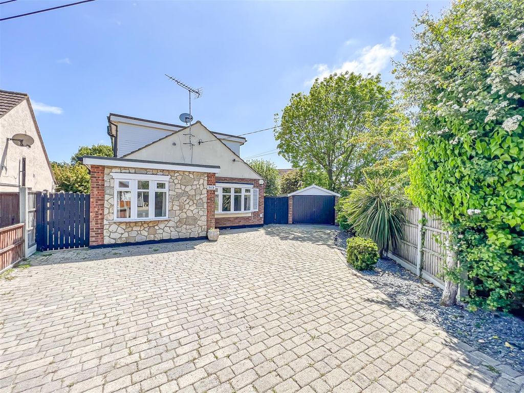 4 bed property for sale in Rectory Road, Hawkwell, Hockley SS5 Zoopla