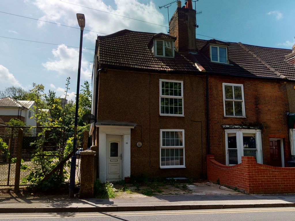 3 bed end terrace house for sale in Union Street, Maidstone, Kent ME14