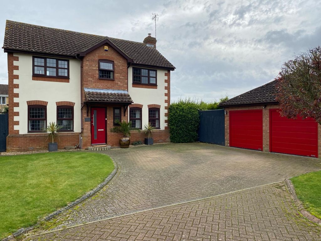 4 bed detached house for sale in Sunset Gardens, Wisbech PE13, £340,000