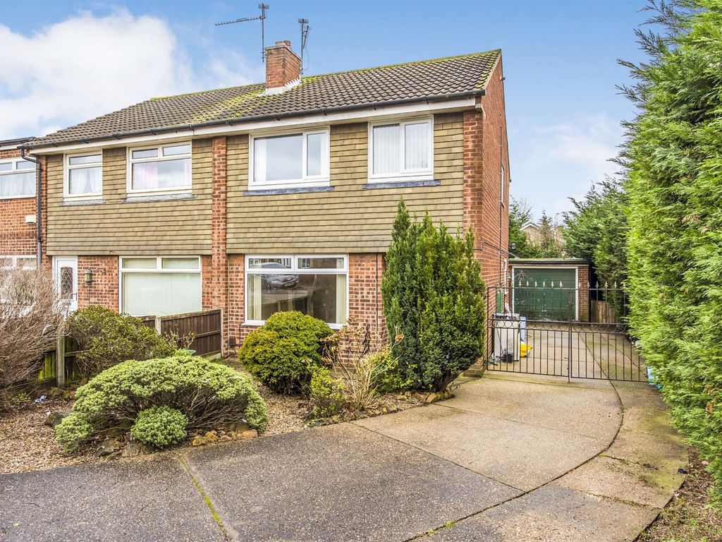 3 bed semidetached house for sale in Eisele Close, Bulwell, Nottingham