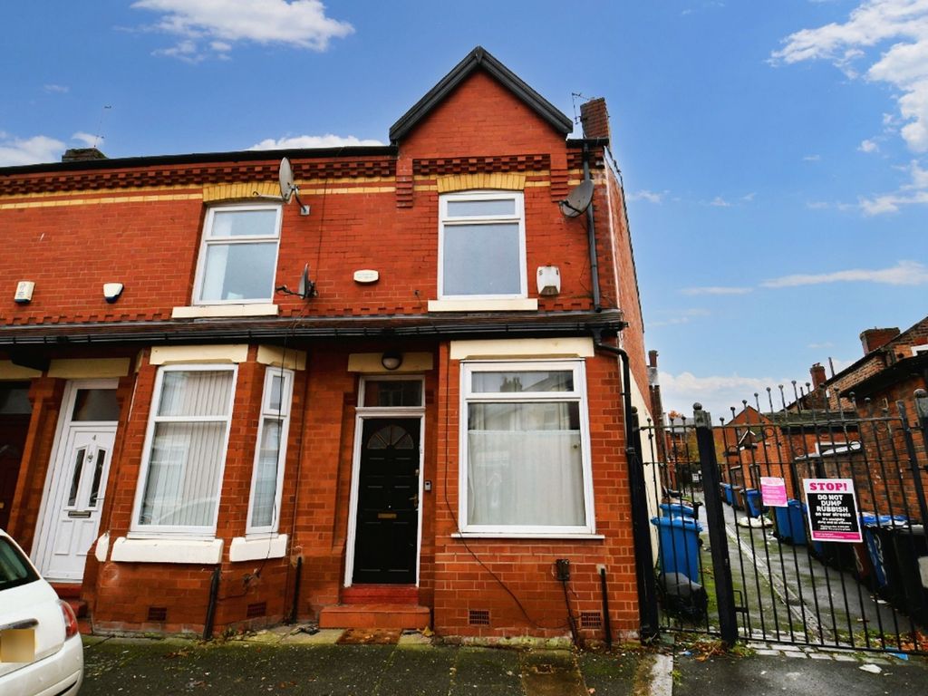 2 bed end terrace house for sale in Ventnor Street, Salford M6, £