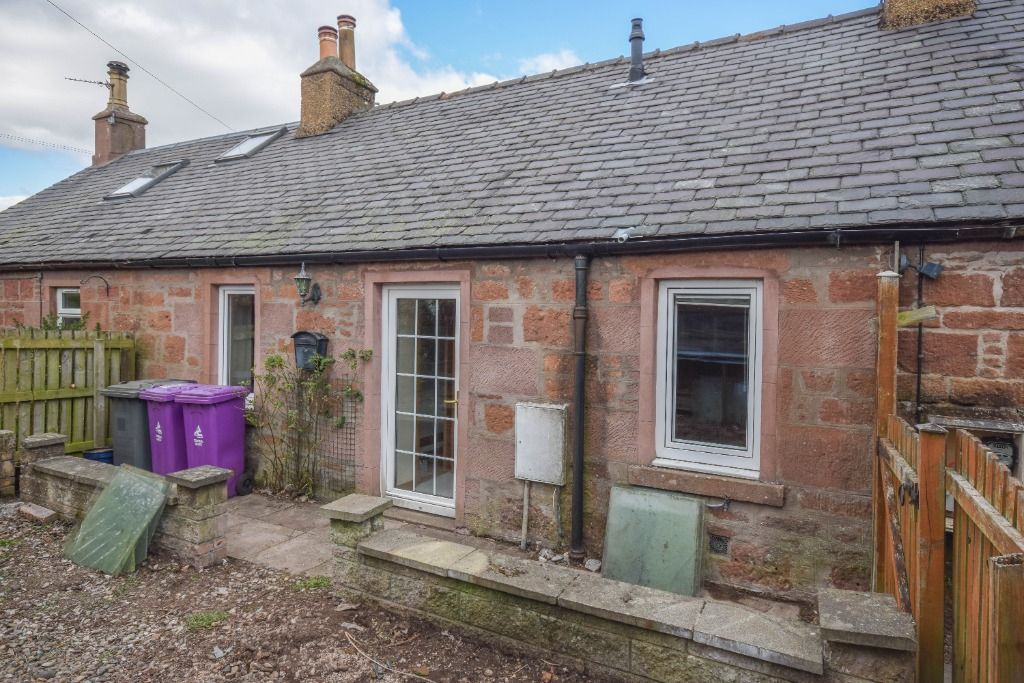 3 bed terraced house to rent in Angle Road, Northmuir, Kirriemuir