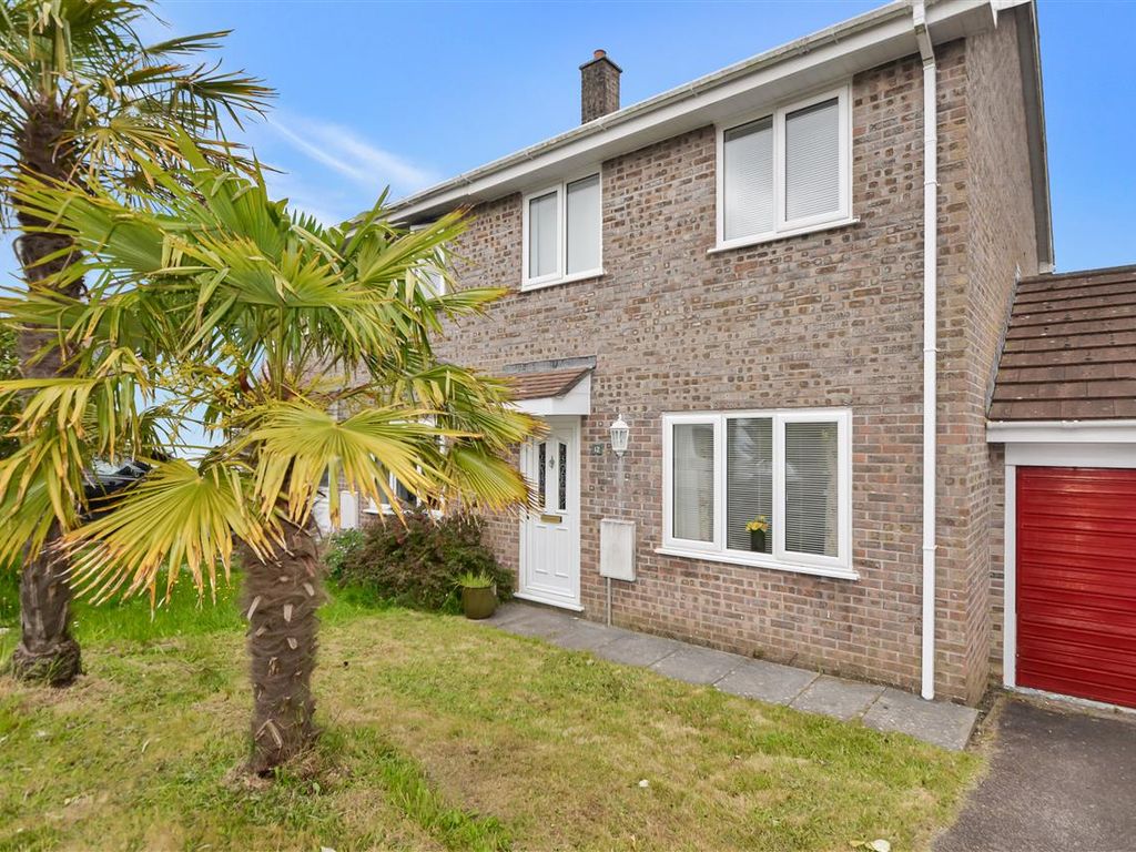 3 bed semidetached house for sale in Polmennor Road, Falmouth TR11, £