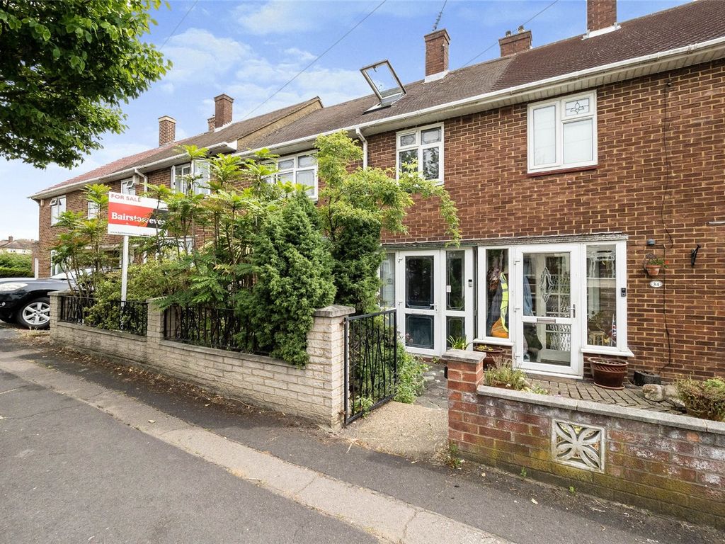 4 bed terraced house for sale in The Lowe, Chigwell IG7 Zoopla
