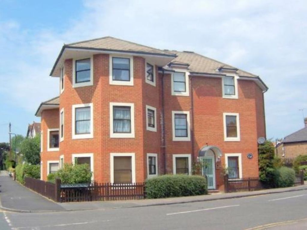 2 bed flat to rent in Norfolk Road, Maidenhead SL6 Zoopla