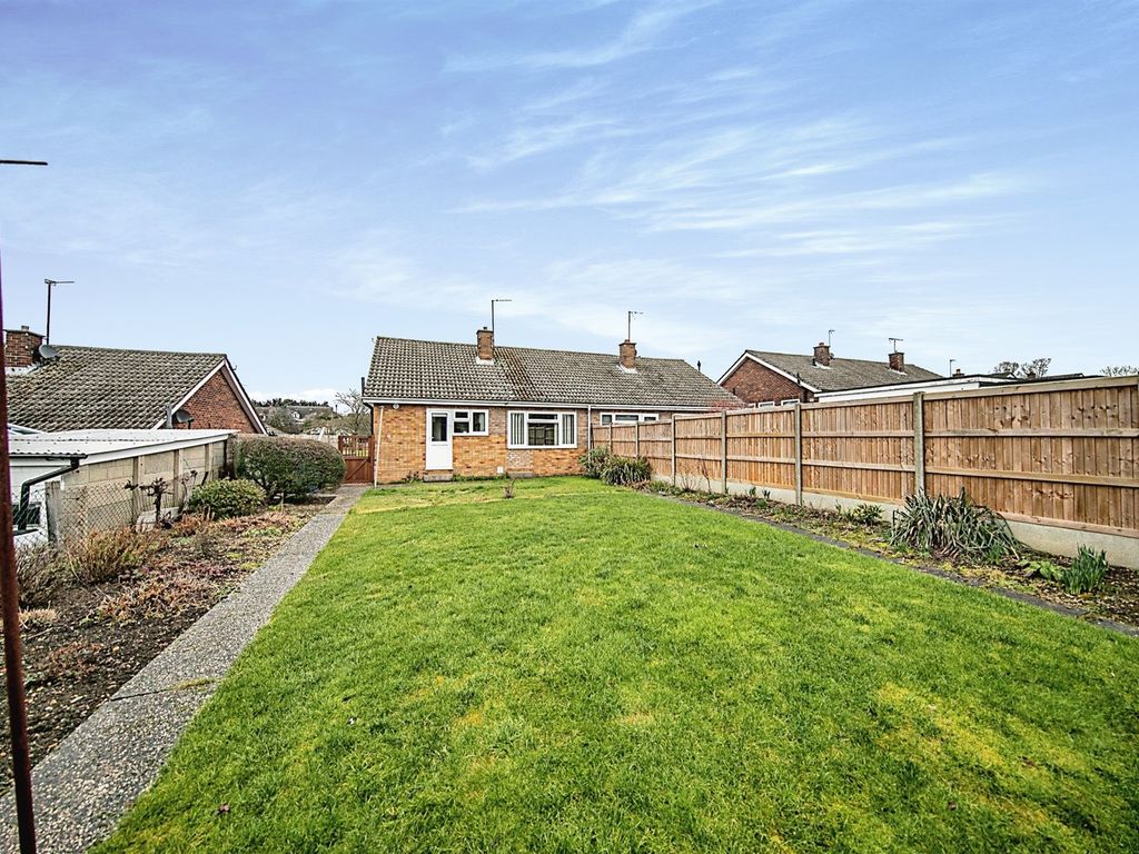 3 bed semidetached bungalow for sale in Deben Drive, Sudbury CO10 Zoopla