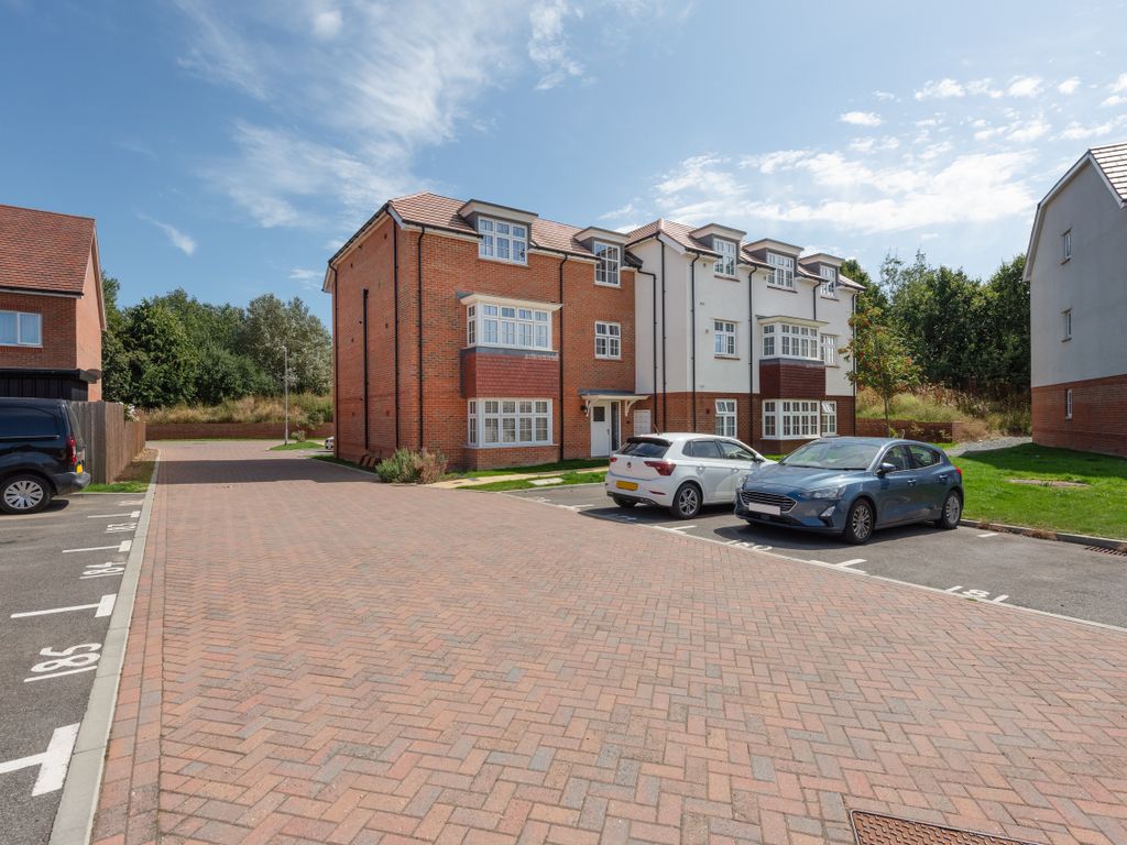 2 bed flat for sale in Sidney Grove, Herne Bay CT6, £240,000 Zoopla