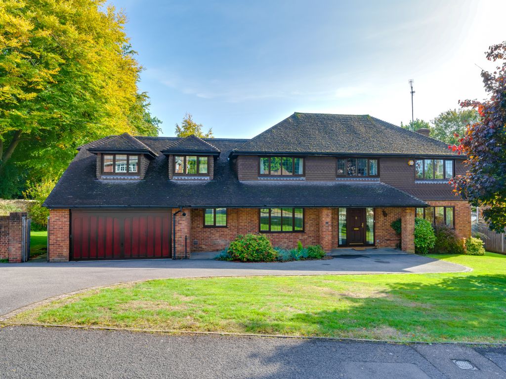 7 bed detached house for sale in Magnolia Dene, Hazlemere, High