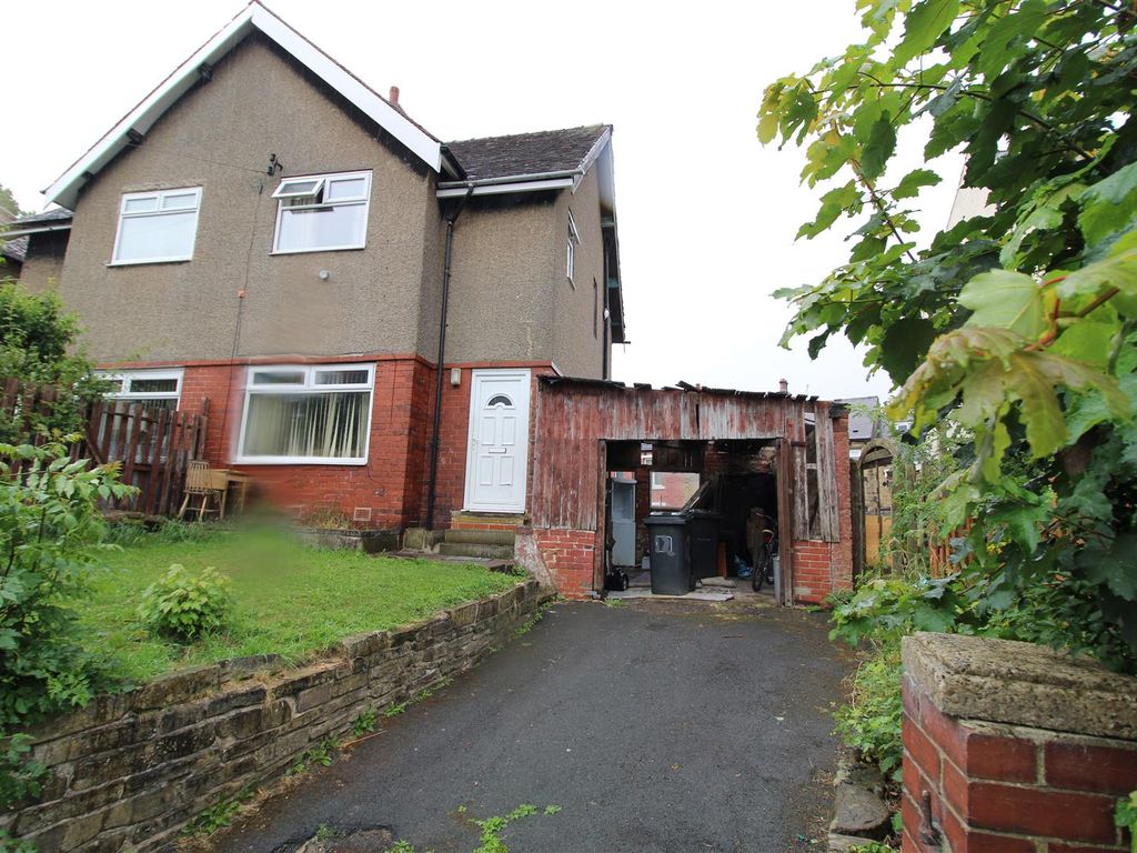 Property for sale in Woodhouse Avenue, Fartown, Huddersfield HD2 Zoopla
