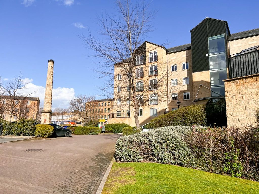 2 bed flat for sale in Ellis Court, Textile Street, Dewsbury WF13 Zoopla