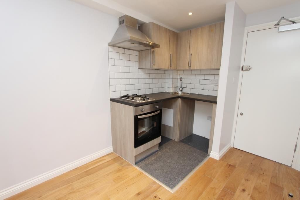Studio to rent in High Street, Keynsham, Bristol BS31, £695 pcm Zoopla