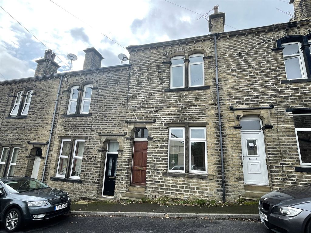 2 bed terraced house for sale in Thomas Street, Holywell Green, Halifax