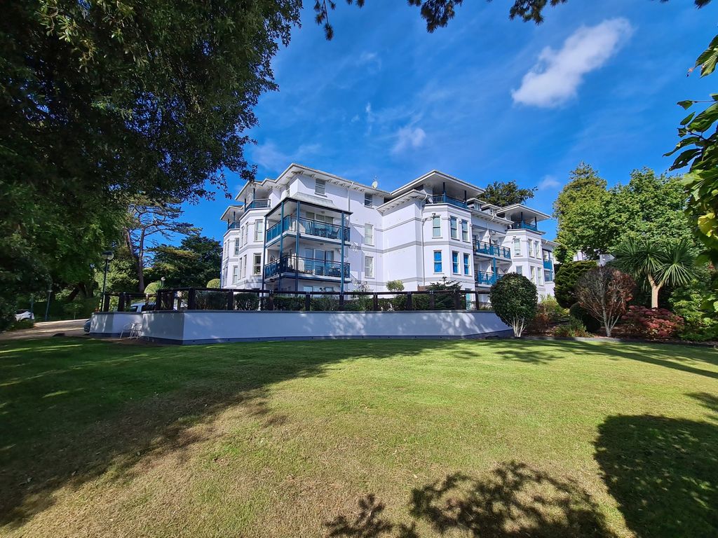 2 bed flat for sale in Higher Warberry Road, Torquay TQ1 Zoopla