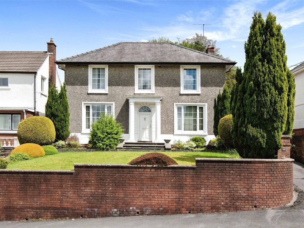 4 bed detached house for sale in Brynmawr Avenue, Ammanford