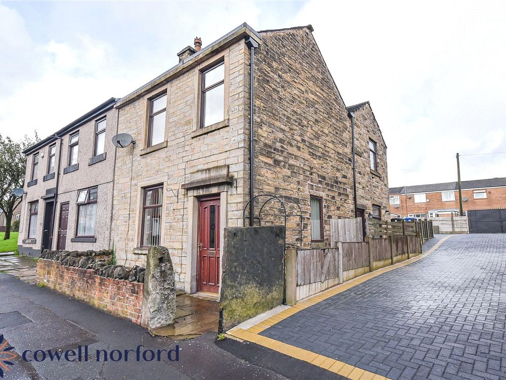 3 bed end terrace house to rent in Edenfield Road, Rochdale, Greater
