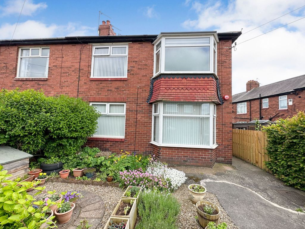 2 bed flat for sale in Dene Crescent, Wallsend NE28 Zoopla