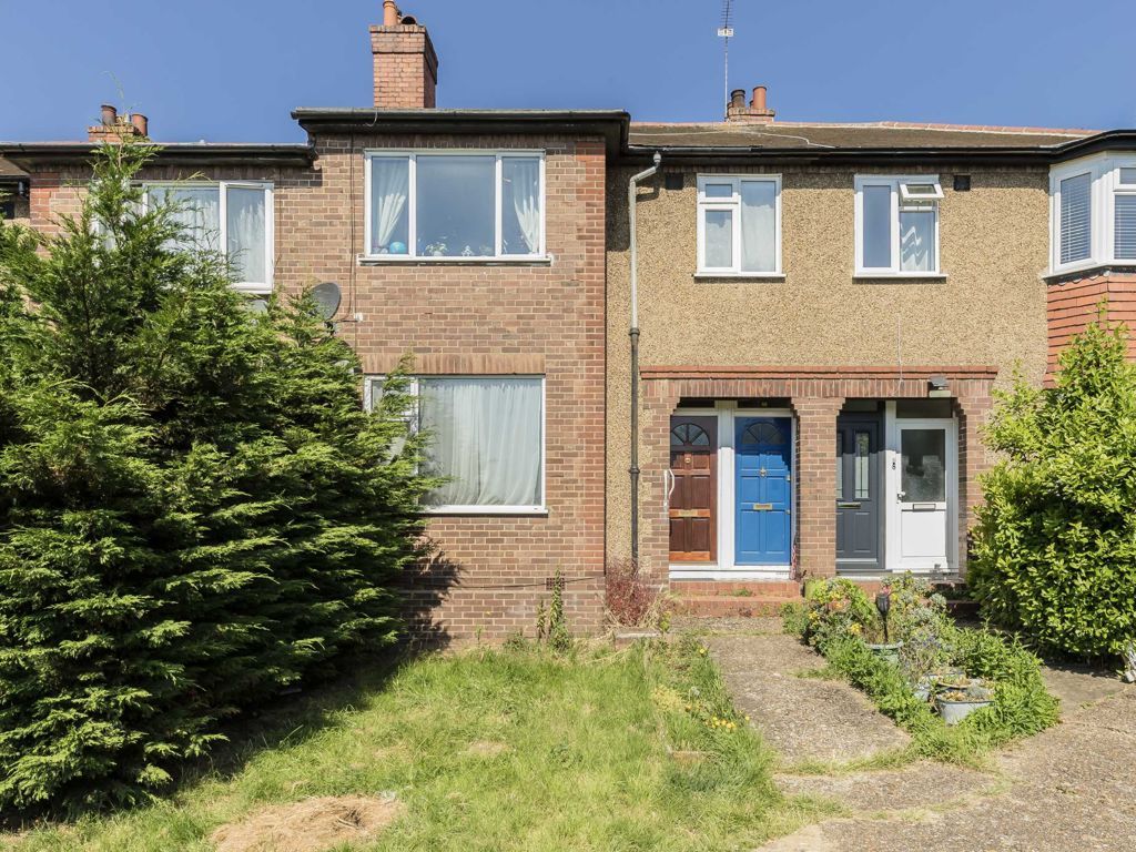 1 bed to rent in Whitton Avenue West, Northolt UB5, £1,300