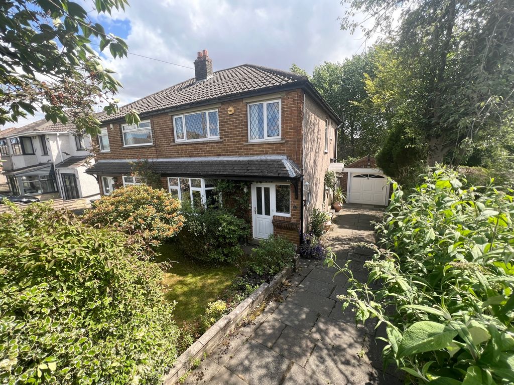 3 bed semidetached house for sale in Daisy Hill Grove, Daisy Hill