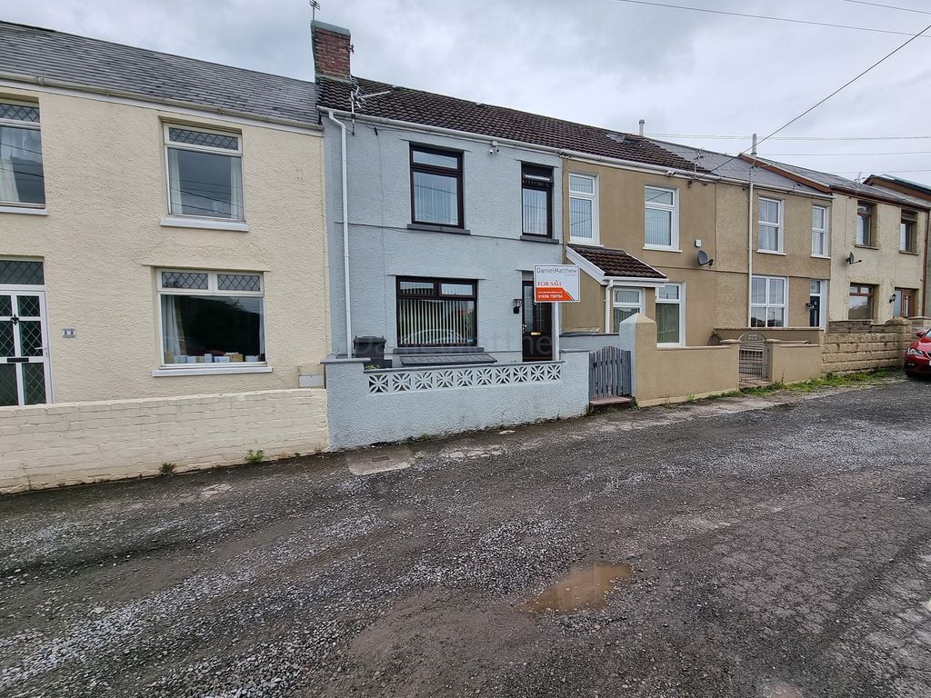 3 bed terraced house for sale in Pant Hirwaun, HeolYCyw, Bridgend