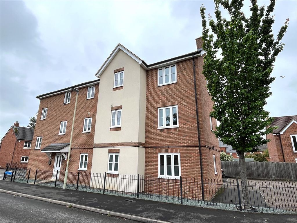 2 bed flat to rent in Mount Pleasant Kingsway, Quedgeley, Gloucester