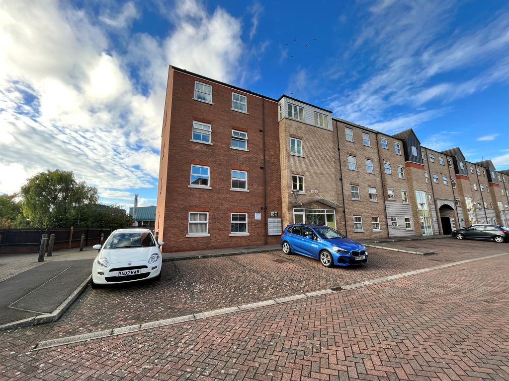 1 bed penthouse for sale in Riverside Drive, Lincoln LN5, £75,000 Zoopla