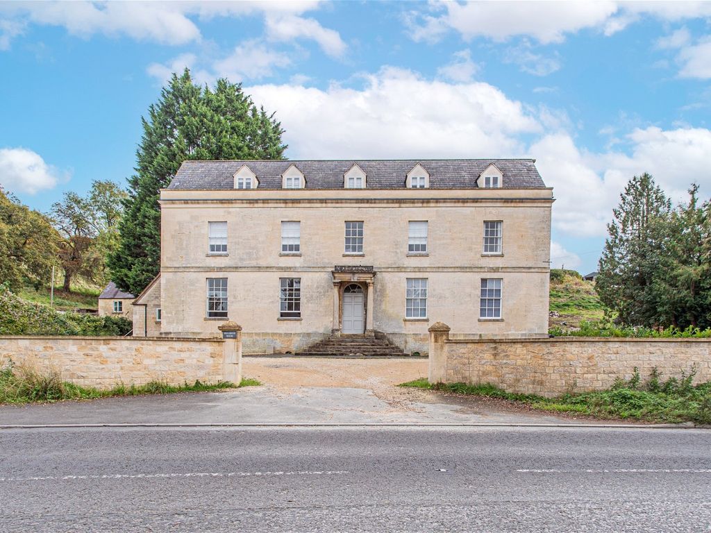 2 bed flat for sale in Bath Road, Woodchester, Stroud GL5, £229,950