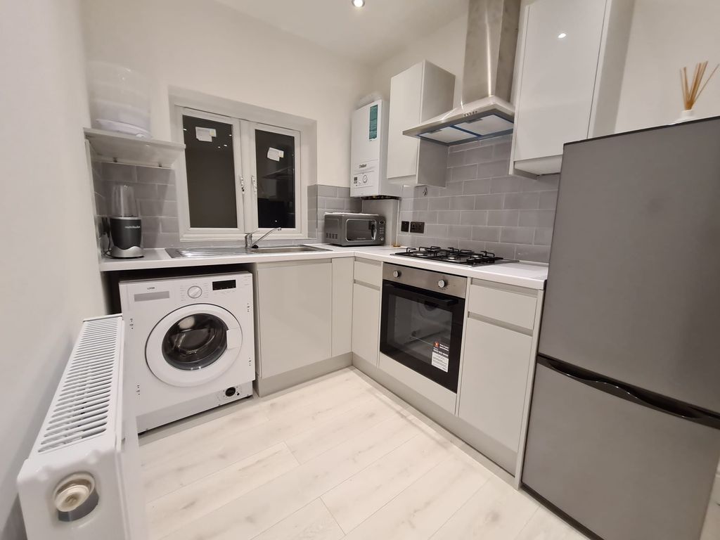 Litchfield Road, Cricklewood NW2  