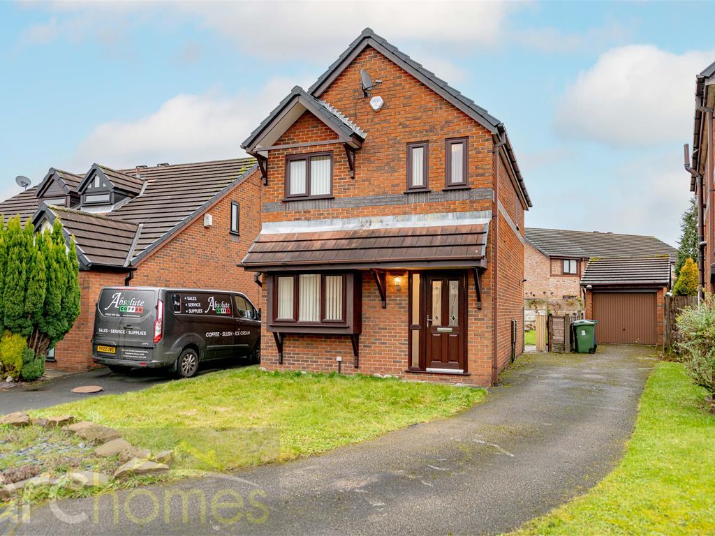 3 bed detached house for sale in Staplehurst Close, Leigh WN7, £240,000