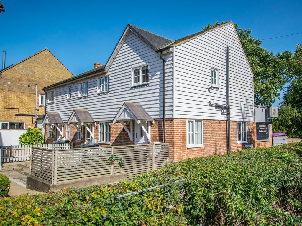 2 bed terraced house to rent in Church Road, Little Berkhamsted