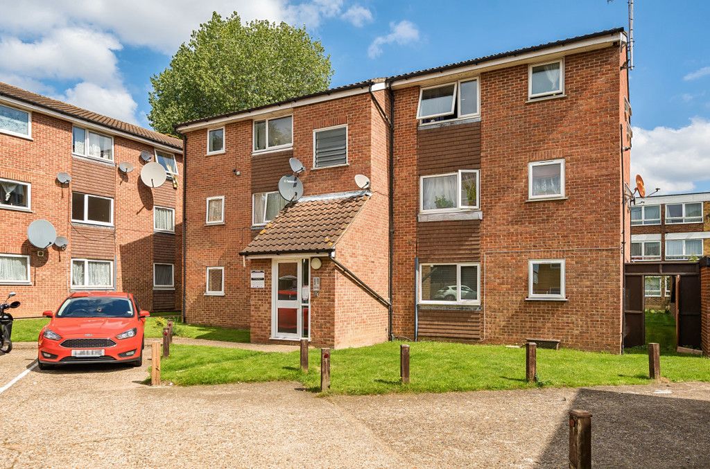 1 bed flat for sale in Makepeace Road, Northolt, Middlesex UB5, £