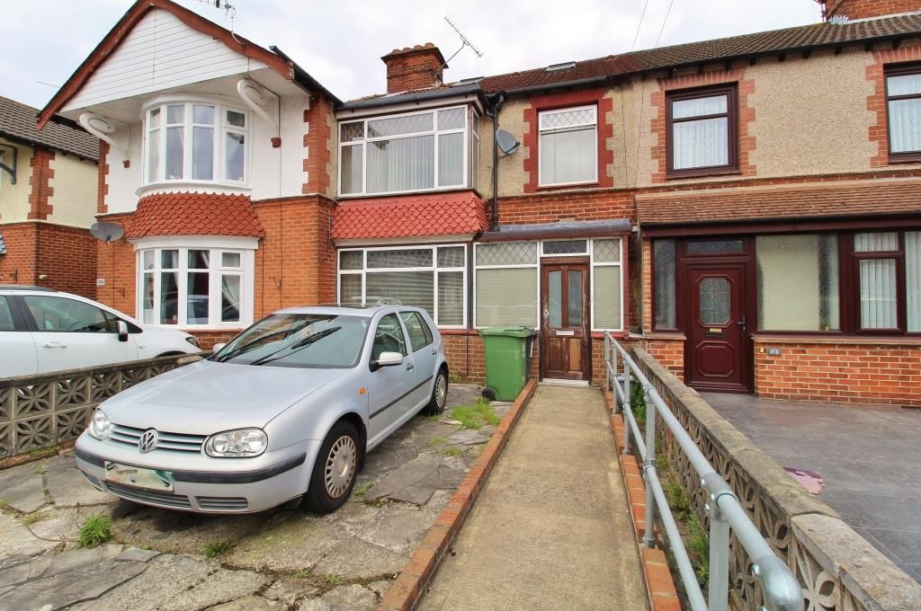 4 bed terraced house for sale in Hawthorn Crescent, Cosham, Portsmouth