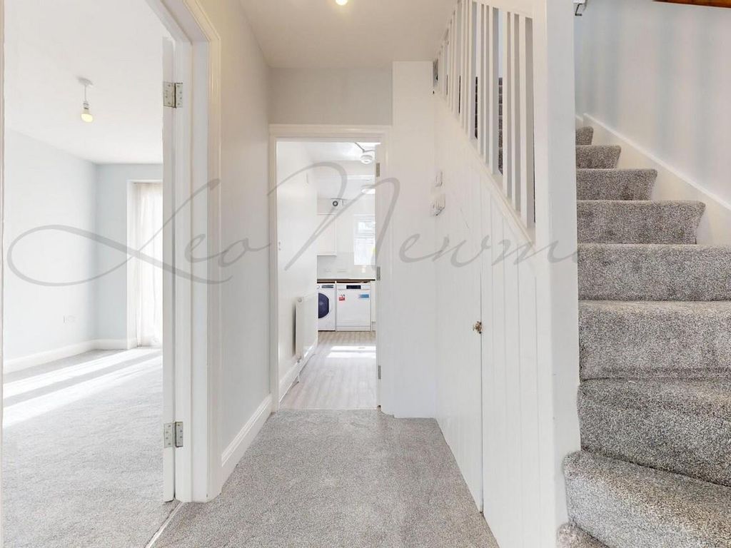 3 bed property to rent in Mayfield Gardens, Hanwell W7, £2,350 pcm Zoopla