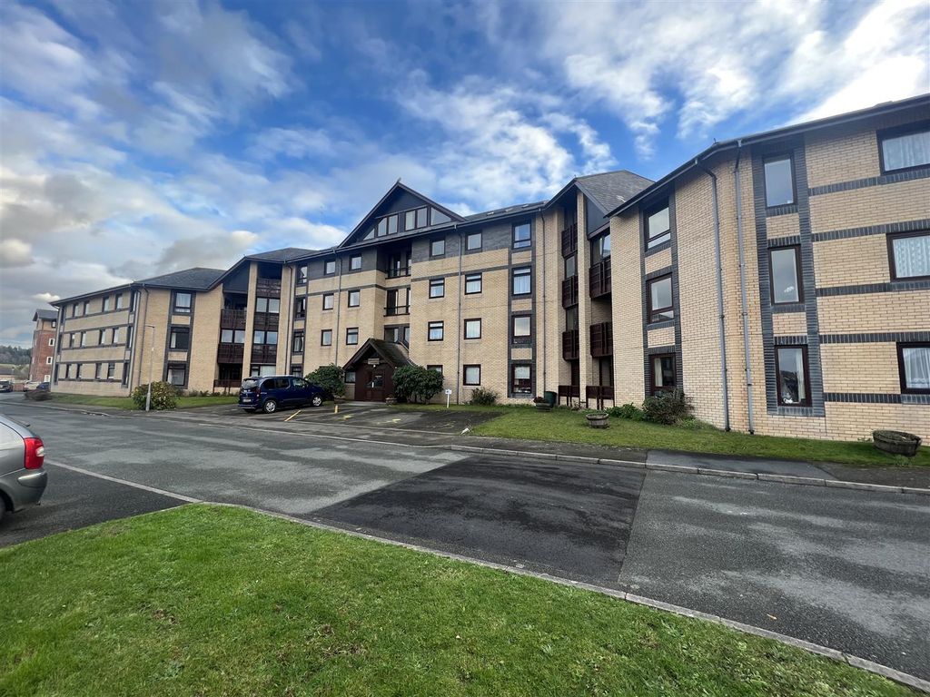 2 bed flat for sale in Gerddi Rheidol, Trefechan, Aberystwyth SY23, £
