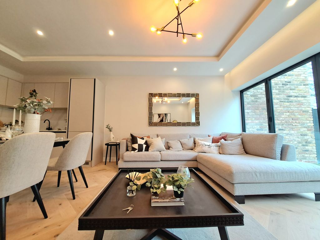 New home, 3 bed flat for sale in Inglis Road, Ealing W5, £995,000 Zoopla