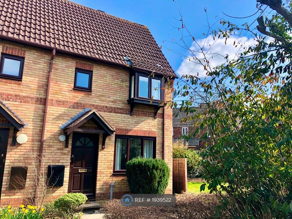 1 bed terraced house to rent in Bowling Green Drive, Hook RG27, £1,000