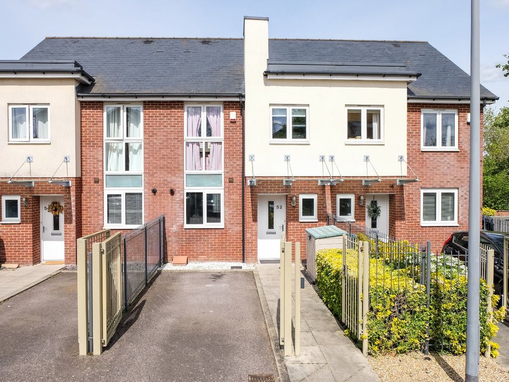 3 bed terraced house for sale in Lister Drive, Northfleet, Kent DA11, £