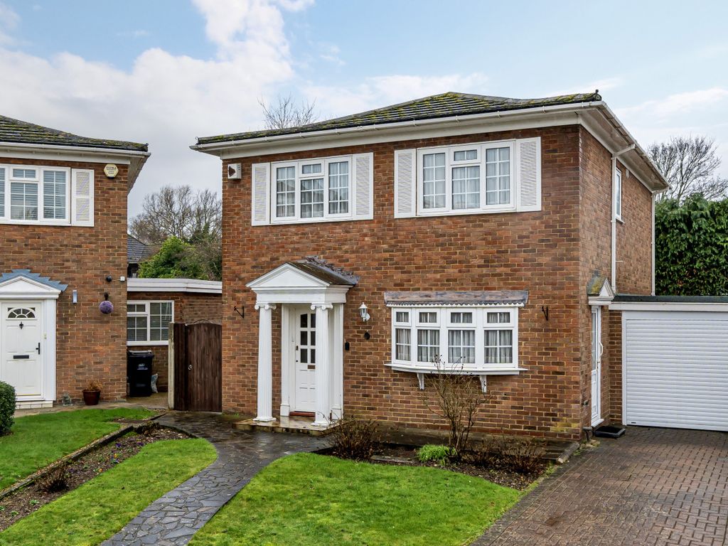 4 bed detached house for sale in Dorado Gardens, Orpington BR6 Zoopla