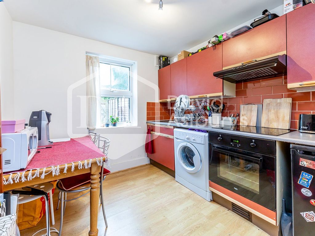 2 bed flat to rent in Thane Villas, Finsbury Park, London N7 Zoopla