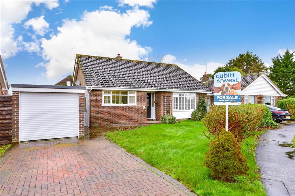 3 bed detached bungalow for sale in Alperton Close, Bognor Regis, West